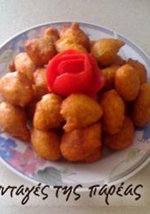A picture of Greek island chickpea fritters (Revithokeftedes).