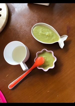 Hình của món Ăn dặm ngủ ngon - khoai lang trộn trà hoa cúc.