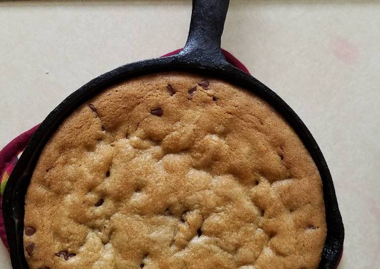 How to Prepare Any-night-of-the-week Cast Iron Chocolate chip pizza