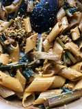 Pennoni con Catalogna e tofu agrodolce