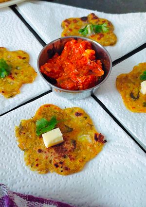 A picture of Cauliflower flower parathas.