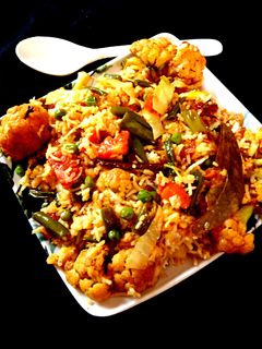 वेज बिरयानी (Veg biryani recipe in Hindi) रेसिपी मुख्य फोटो