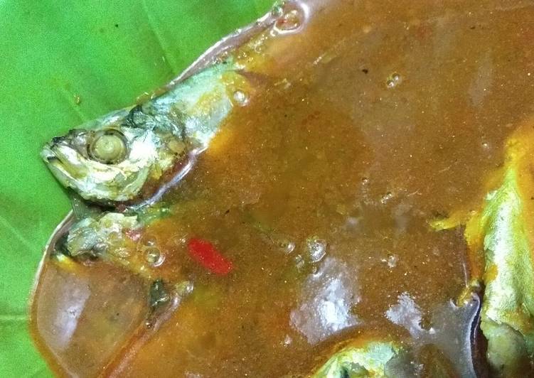 Sonlat ikan (Ikan kembung asam pedas)