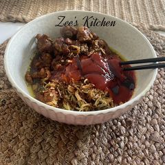 A picture of Chicken Noodles.