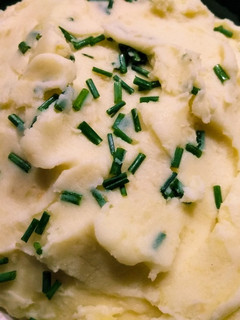 A picture of Garlic mashed potatoes.
