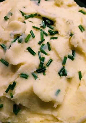 A picture of Garlic mashed potatoes.
