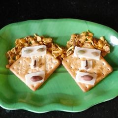 A picture of Cream Cracker Smiley.