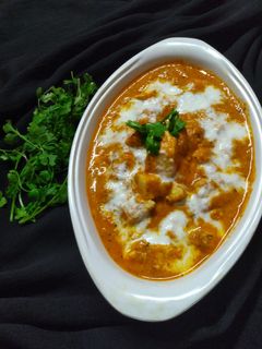 रेस्टोरेंट स्टाइल पनीर मखनी (Restaurant style paneer makhani recipe in hindi) रेसिपी मुख्य फोटो