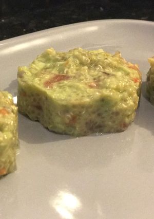 Una foto de Timbal de quinoa y palta