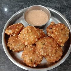 A picture of Sabudana vada.