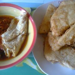A picture of Yamarita,Fried egg/Stew.