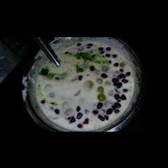 A picture of Fruit raita.