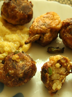 A picture of Fried Bread Balls.