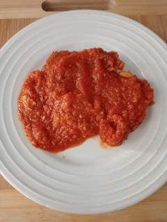 Una foto de 🐟🗡️Emperador con salsa de tomate🍅
