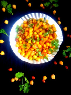 छोले चाट(chole chaat recipe in hindi) रेसिपी मुख्य फोटो