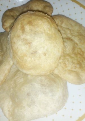 A picture of Alu puri.