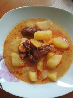 Tejfölös krumplileves nyúljával recept fotója
