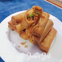 A picture of Vegetable Spring Rolls.