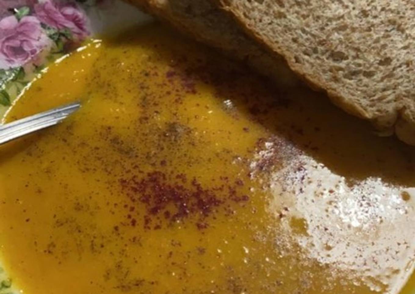 Pumpkin and sumac soup