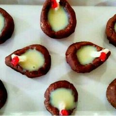 A picture of Edible Diyas.