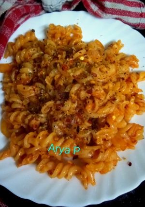 रेड चिली मैकरॉनी (Red Chilli macaroni recipe in Hindi) रेसिपी मुख्य फोटो