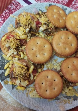 A picture of Monaco biscuit sandwich.