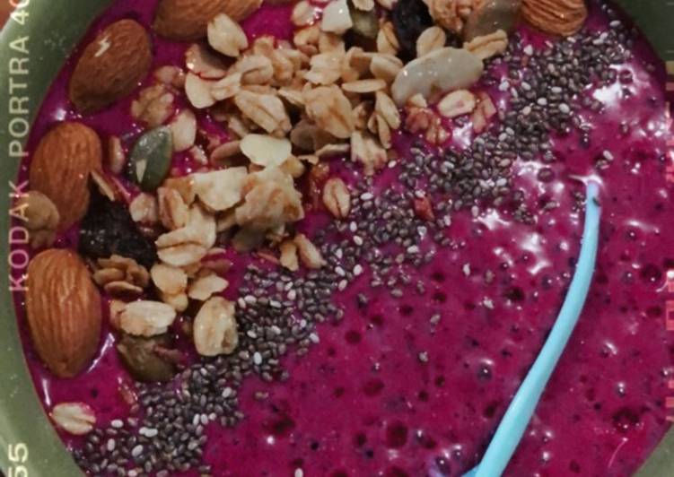 Resep Dragon fruit smoothie bowl, Bikin Ngiler