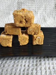 મગસ ના લાડુ (Magas Ladoo Recipe In Gujarati) રેસીપી મુખ્ય ફોટો