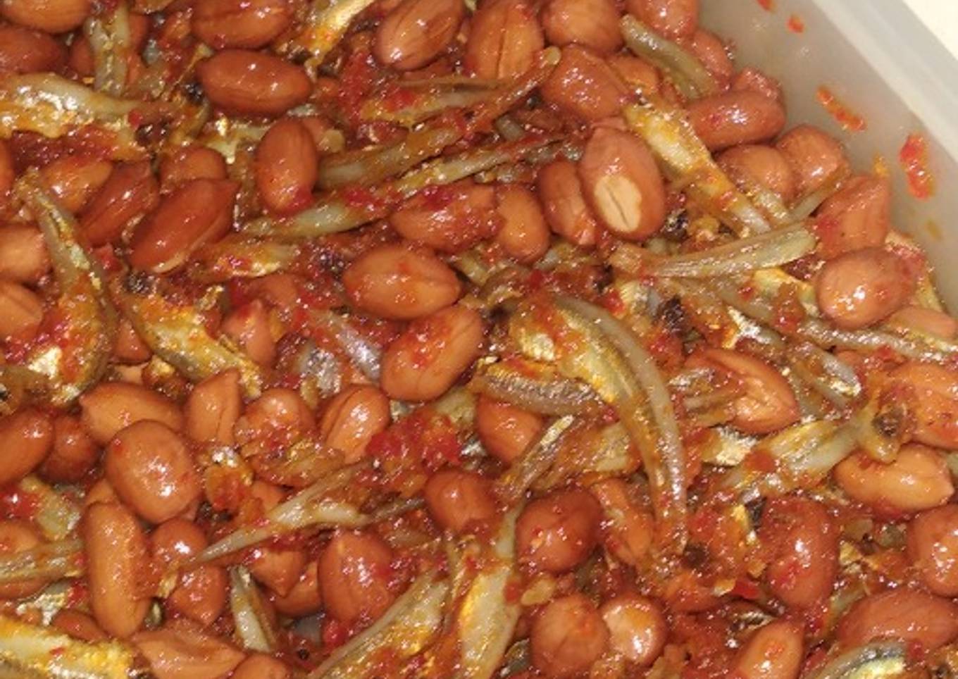 Teri kacang pedas