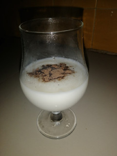 Una foto de Mahlbi (crema de arroz con leche)