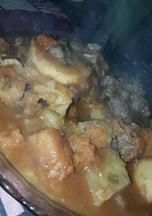 Una foto de Estofado de Verduras y Osobuco🤤❄️