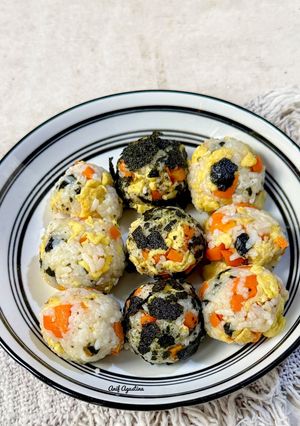 Foto resep Jumeokbap (Korean Rice Ball)