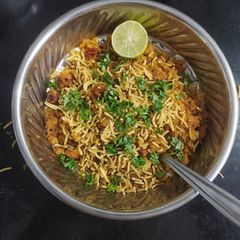 A picture of Left over roti Chivda.