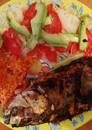 Una foto de Mojarra al mojo de ajo
