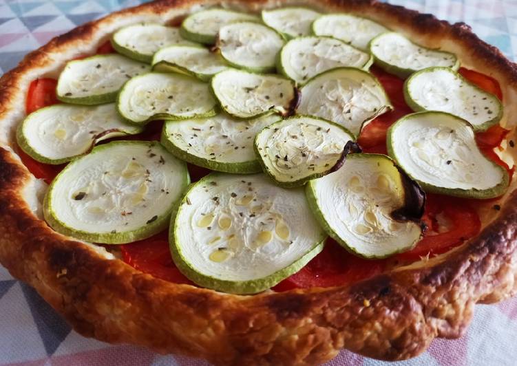 Hojaldre de tomate y calabacín