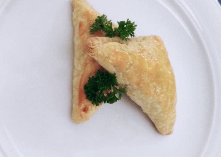 Puff pastry isi ayam