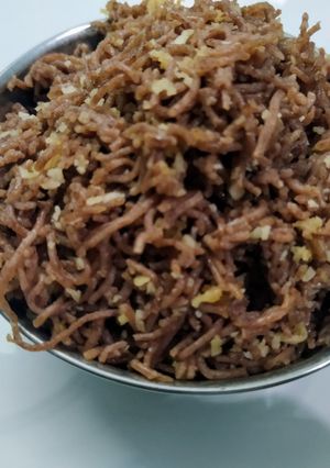 சிவப்பு அரிசி இடியாப்பம் (sivappu Arisi idiyappam Recipe in Tamil) செய்முறை முக்கிய புகைப்படம்