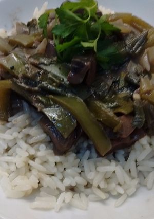 Una foto de Riñoncitos al verdeo con arroz blanco 