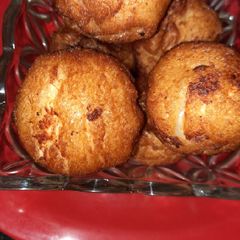 A picture of Paneer mawa bread rolls.