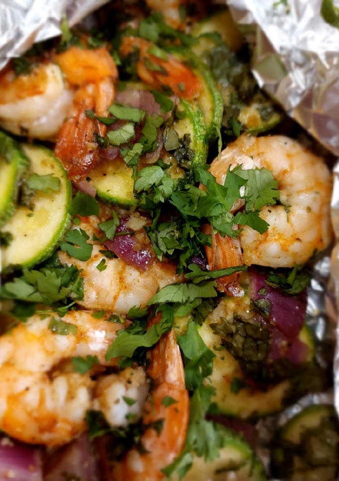 Una foto de Camarones en papillote en freidora de aire