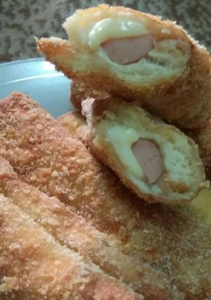 Foto resep Roti tawar goreng isi sosis with mayo dan melted cheese