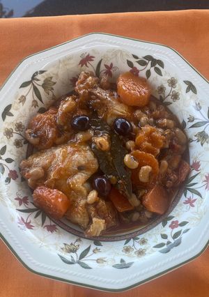 Una foto de Alitas con alubias del Jerte