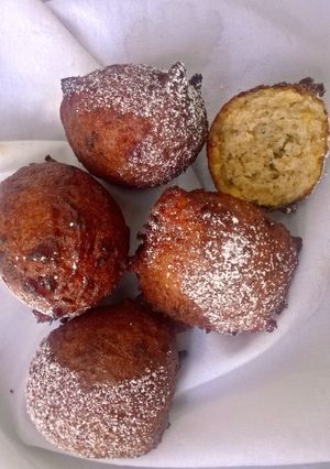 A picture of Banana Fritters.