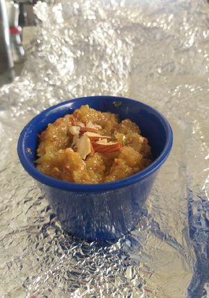 દુધી નો હલવો (Dudhi No Halwo Recipe In Gujarati) રેસીપી મુખ્ય ફોટો