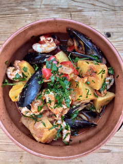 Foto di Patate, cozze e gamberi