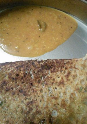 A picture of Onion Rava dosa.