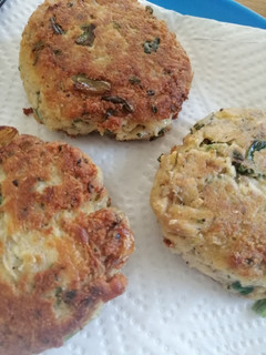A picture of Low carb salmon fish cakes.