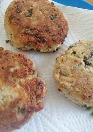A picture of Low carb salmon fish cakes.