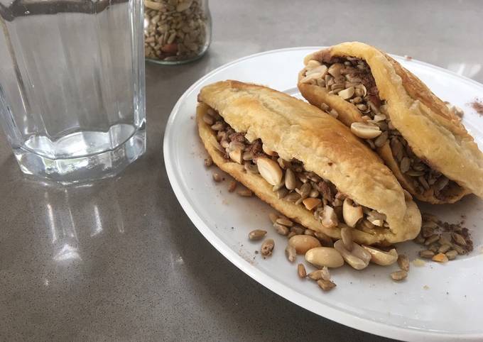 Recipe of Speedy Roasted Peanuts & Sunflower seeds cake