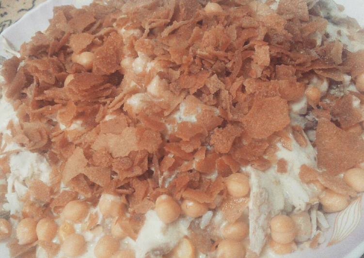 فتة دجاج